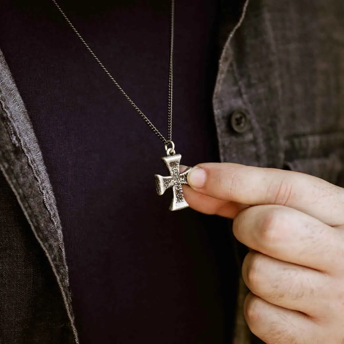 Flourish Cross Necklace [Sterling Silver]